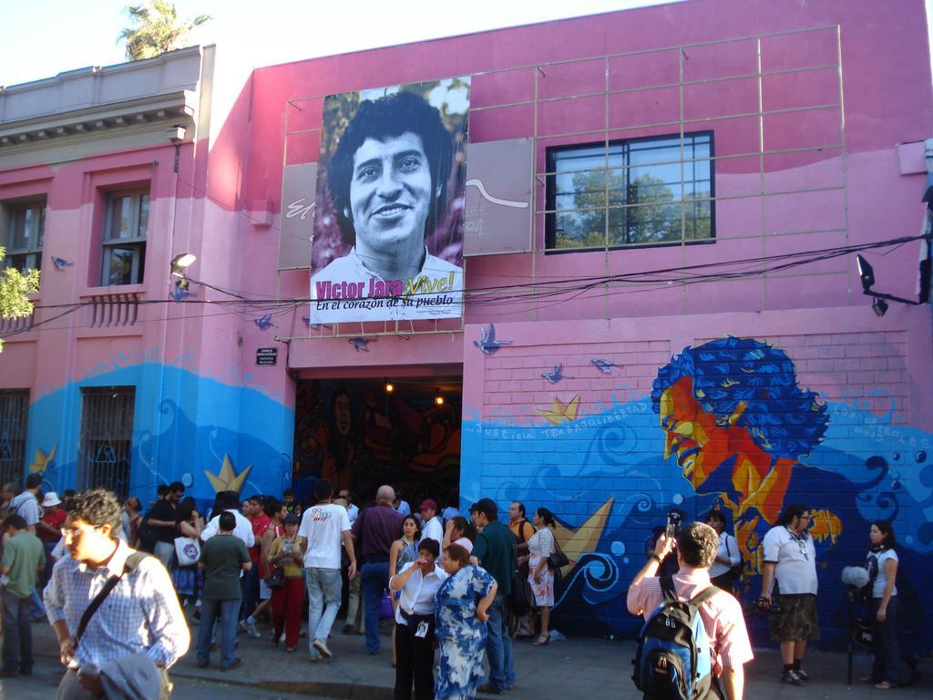 Hostal Barrio Brasil ซานติอาโก ภายนอก รูปภาพ