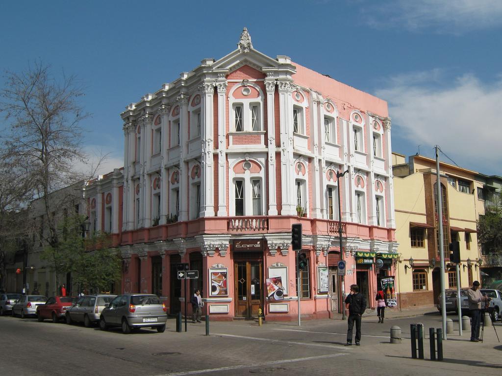 Hostal Barrio Brasil ซานติอาโก ภายนอก รูปภาพ