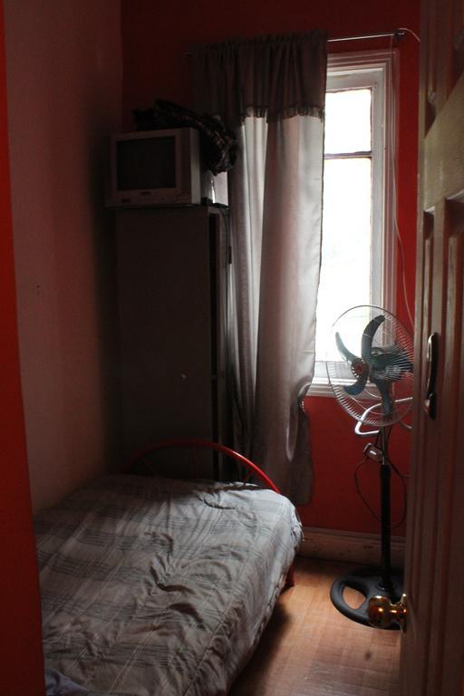Hostal Barrio Brasil ซานติอาโก ภายนอก รูปภาพ