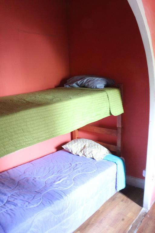 Hostal Barrio Brasil ซานติอาโก ภายนอก รูปภาพ