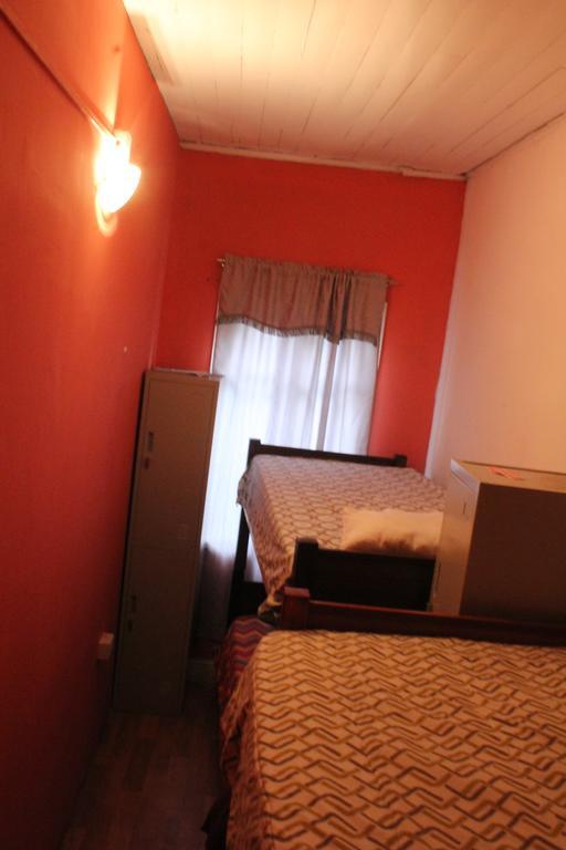 Hostal Barrio Brasil ซานติอาโก ภายนอก รูปภาพ