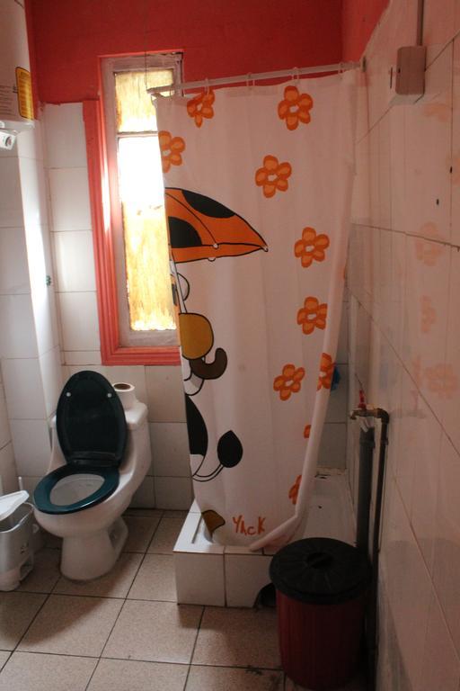 Hostal Barrio Brasil ซานติอาโก ภายนอก รูปภาพ