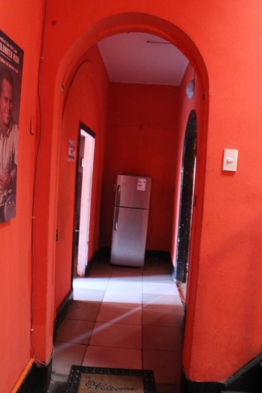 Hostal Barrio Brasil ซานติอาโก ภายนอก รูปภาพ