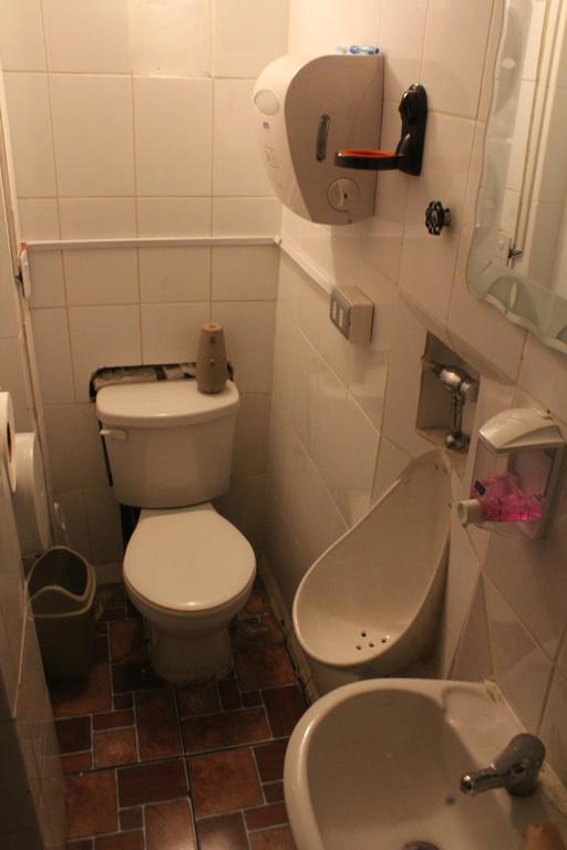 Hostal Barrio Brasil ซานติอาโก ภายนอก รูปภาพ