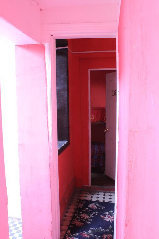Hostal Barrio Brasil ซานติอาโก ภายนอก รูปภาพ