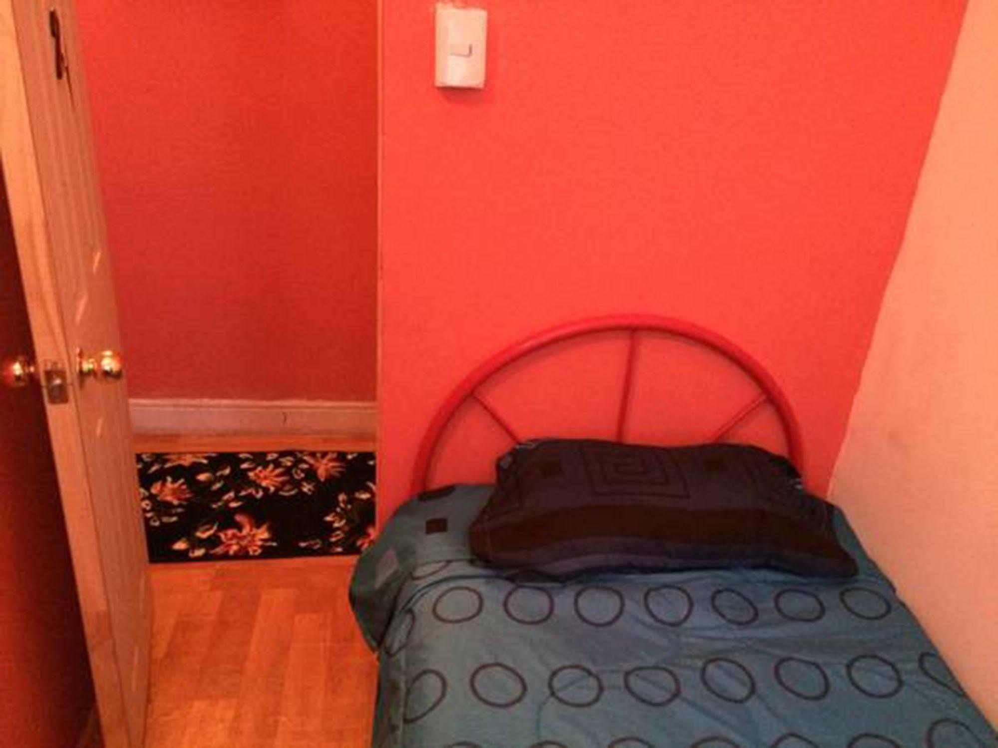 Hostal Barrio Brasil ซานติอาโก ภายนอก รูปภาพ